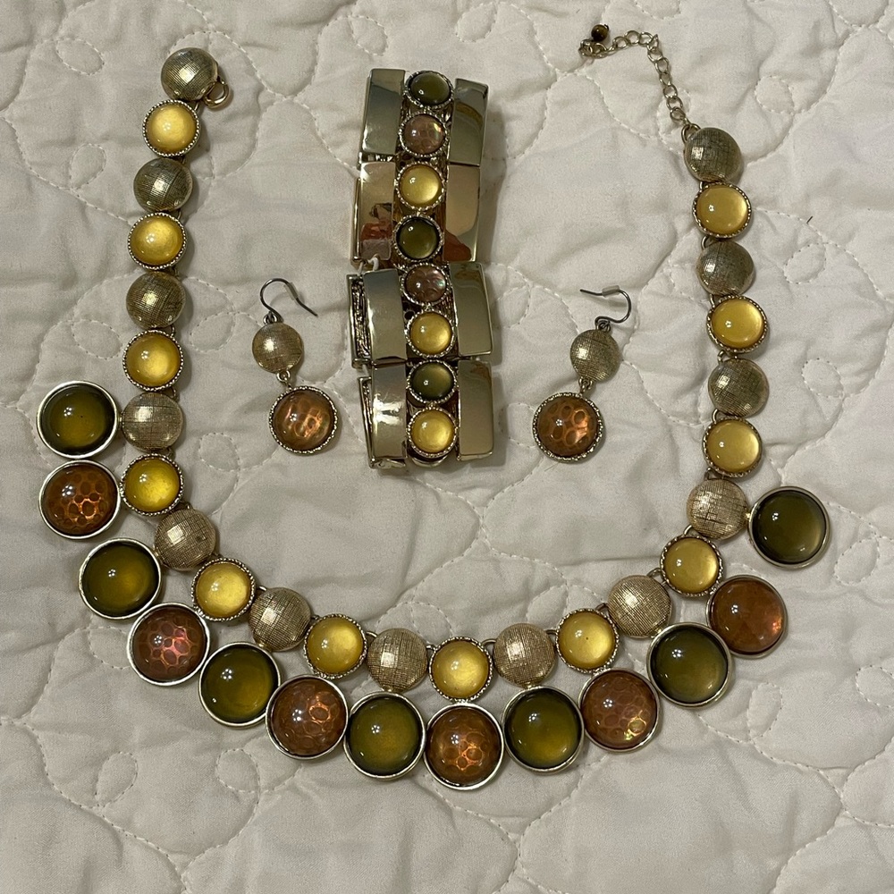 Jewelry Trio—Necklace, Bracelet, Earrings